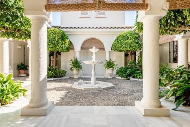 Villa Peace & Tranquility, Sotogrande, Spain (Adults Only) Extérieur photo